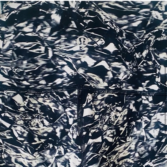 Lululemon Wunder Under Hi-Rise 7/8 Tight 25" m7. - Picture 6 of 16